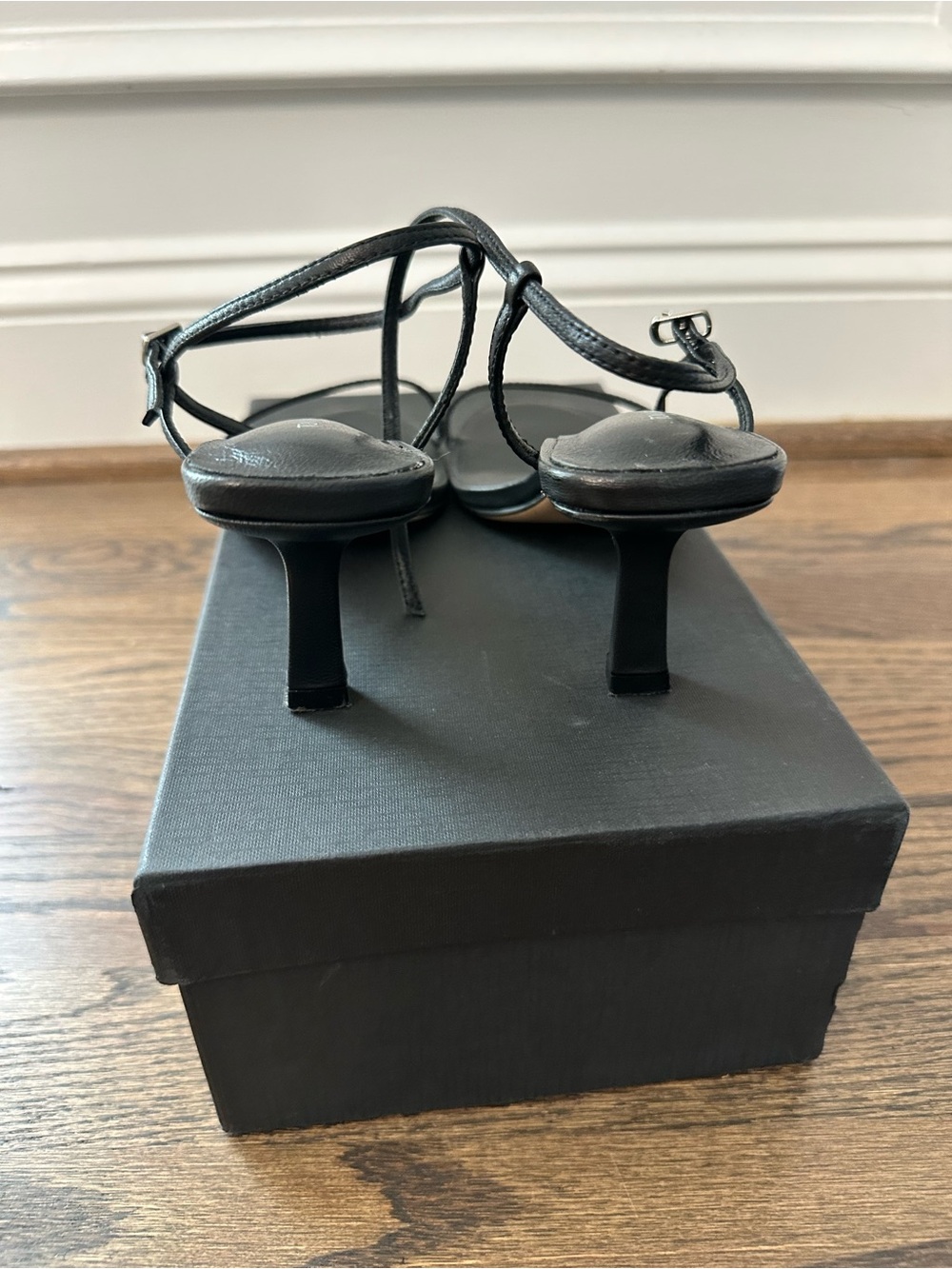 Tony Bianco Caprice Black Strappy Mid Heel Sandals 6.5 - Picture 4 of 6